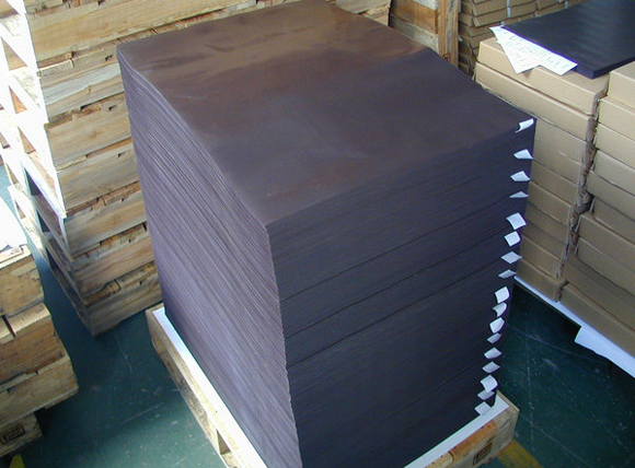 Magnet sheet plain brown